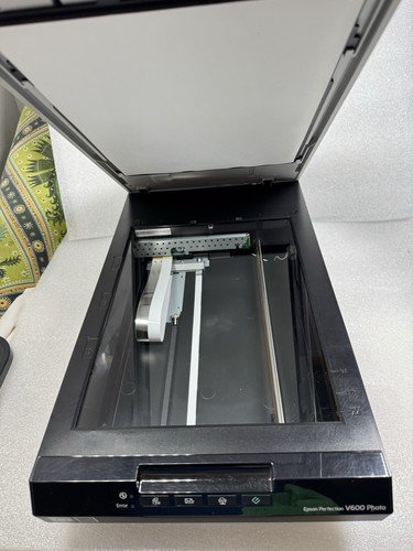 Buy EPSON Perfection V600 Photo & Document Scanner w/ Power Supply And Trays – Best Price & Deal - Image 10