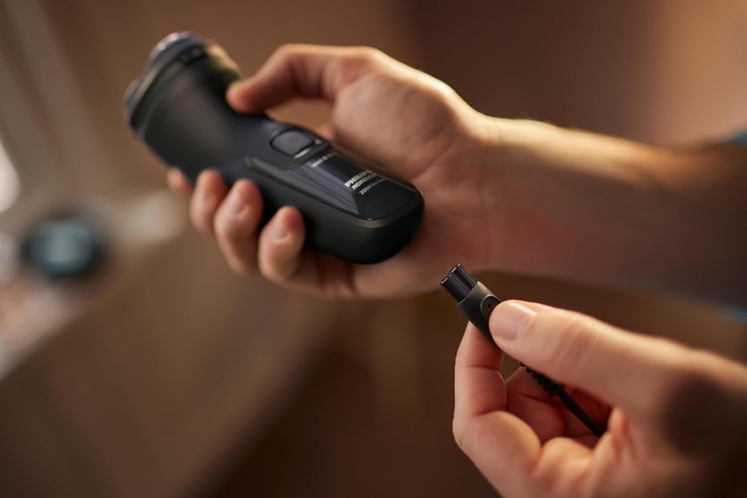 Philips Norelco Shaver 2400 Series, Wet and Dry Electric Shaver, Pop-up Trimmer, P-Cap, Deep Black, Model X3001/90 - Image 11