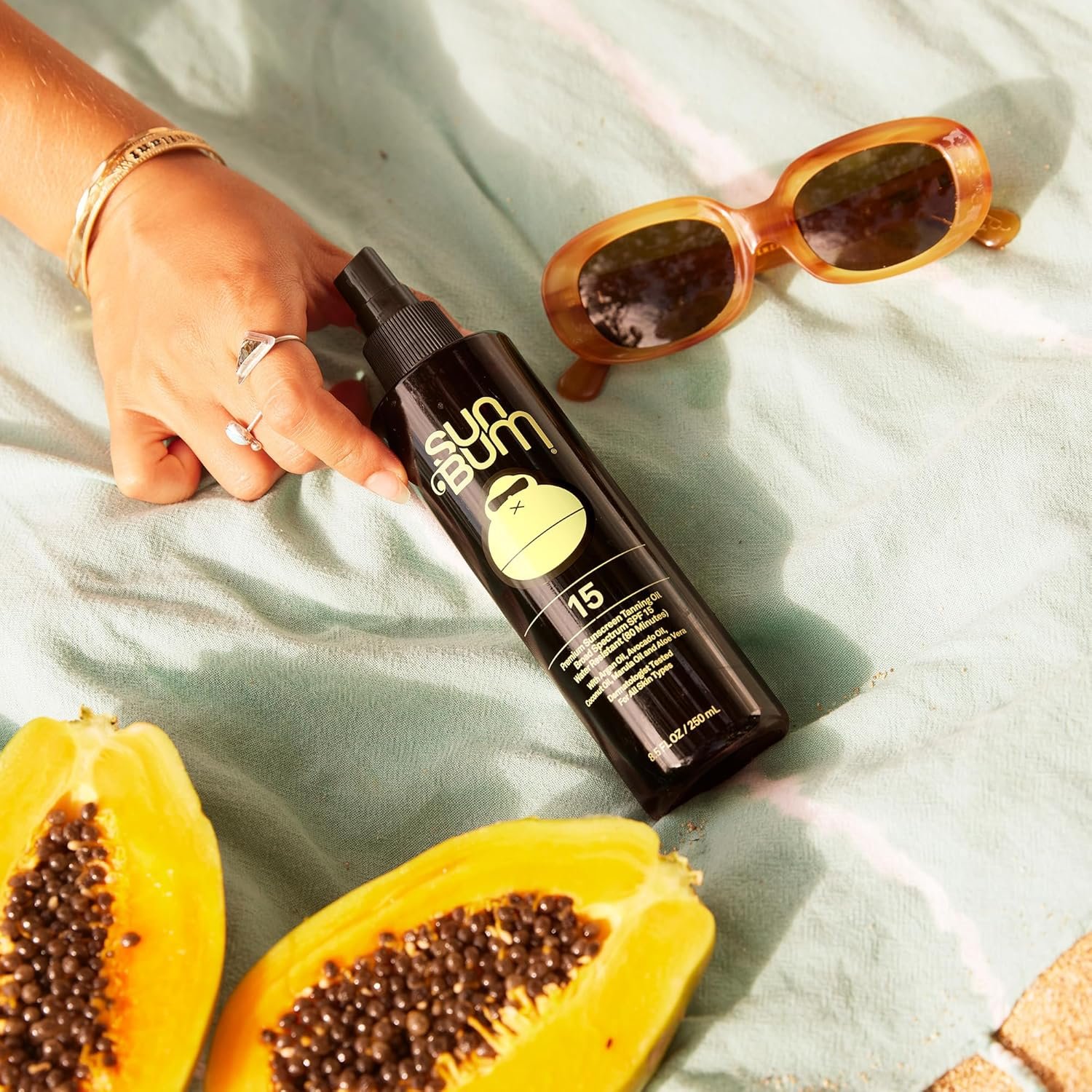 Sun Bum SPF 15 Moisturizing Tanning Oil - Vegan and Hawaii 104 Act Compliant (Octinoxate & Oxybenzone Free) - Broad Spectrum Moisturizing - UVA/UVB Protection - 8.5 oz - Image 4